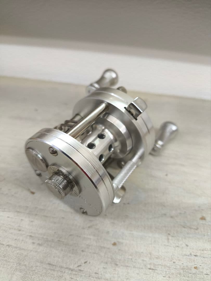 これ以下は無理です　五十鈴リール　BC420SSS VINTAGE　右ハンドル