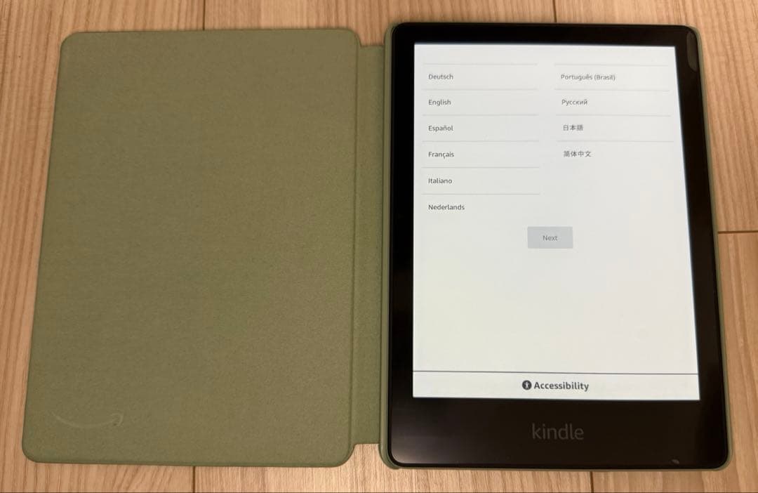 Kindle Paperwhite 16GB 6.8インチ グリーン本体とカバー