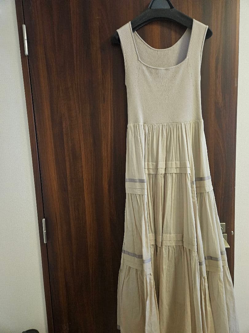 【セット販売】ニットコンビタックティアードワンピース ／カーディガンつき