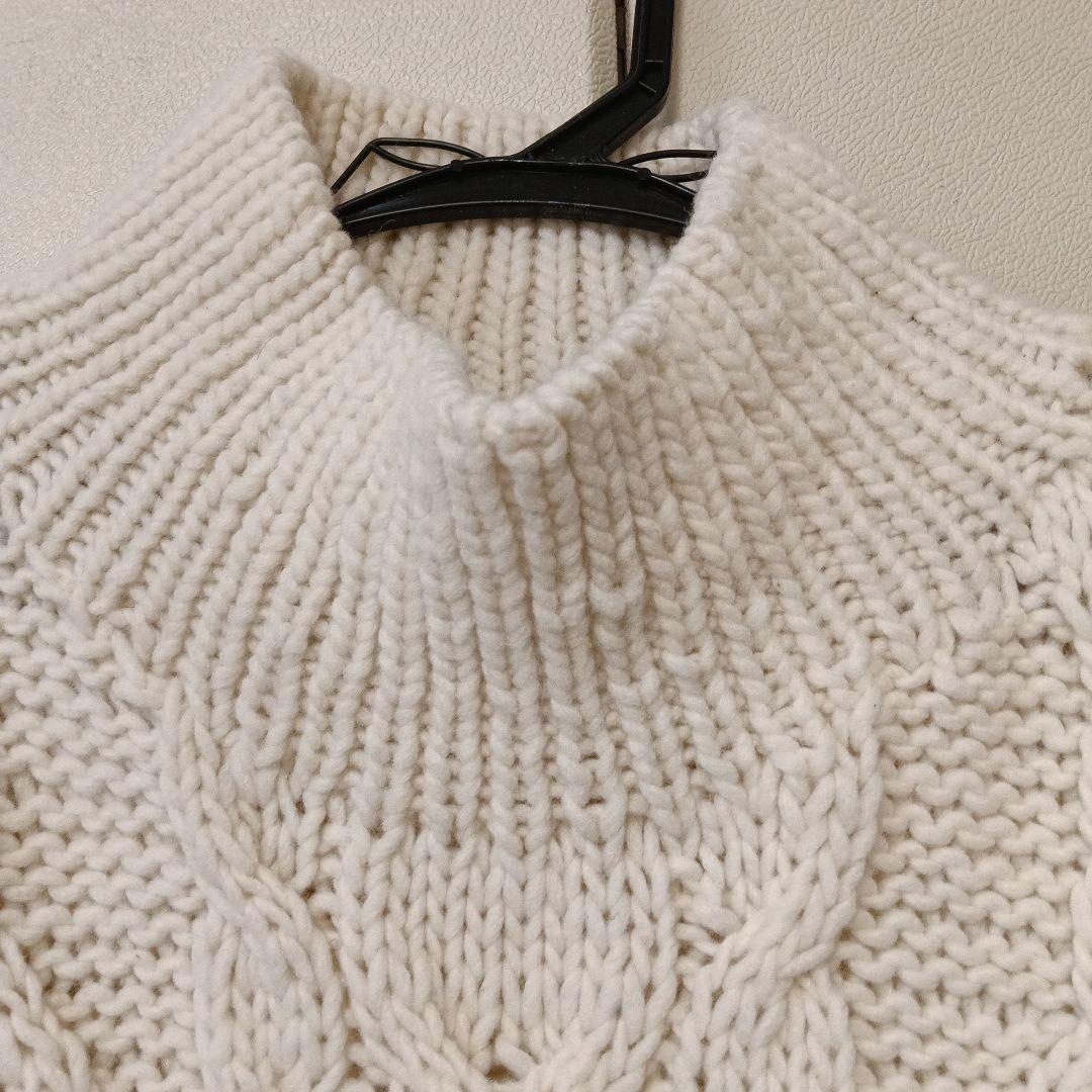 かぐれケーブルニットベスト