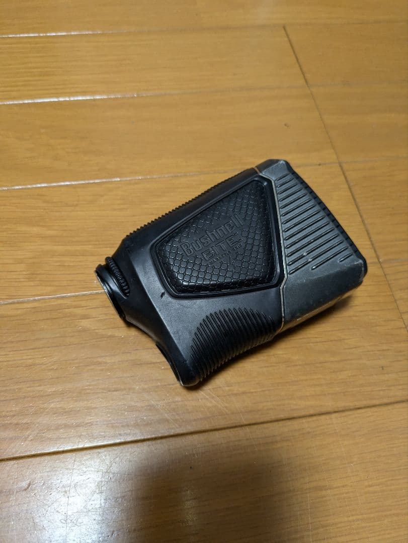 Bushnell　PRO XE ゴルフ用レーザー距離計