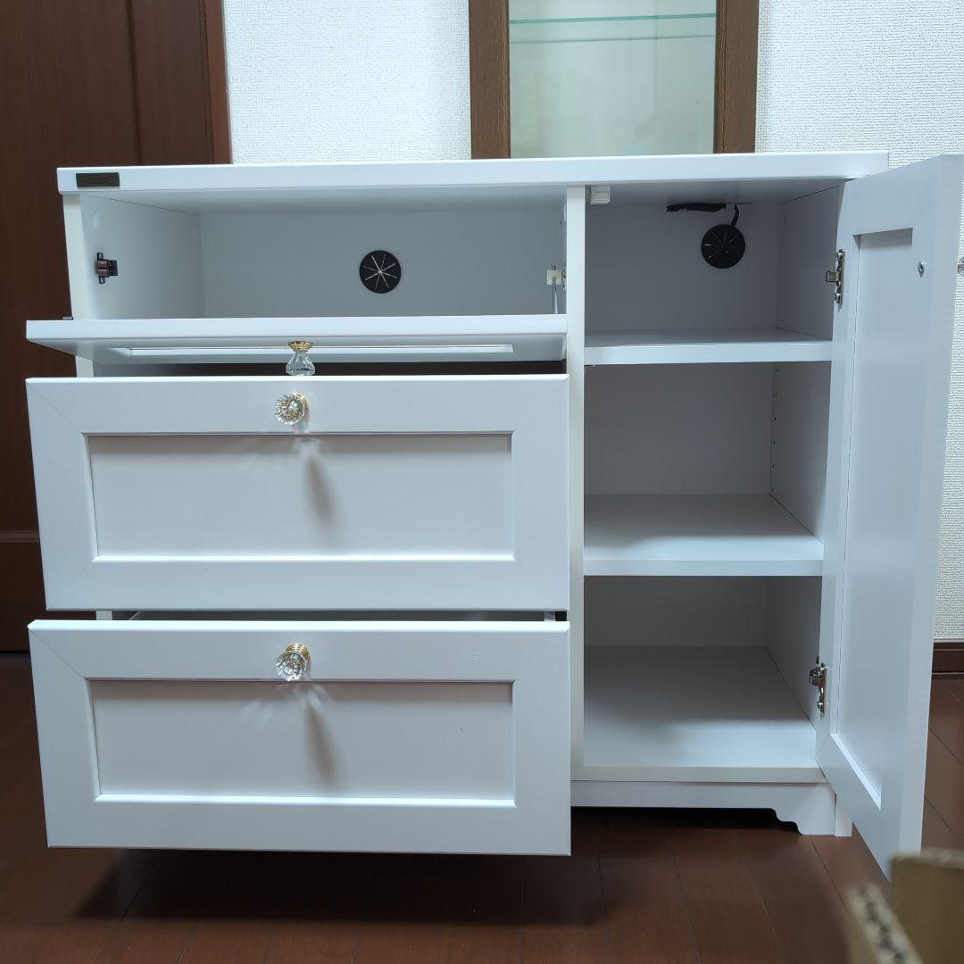 ホワイトキャビネット 3引き出し クリスタル取っ手