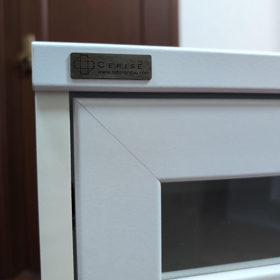 ホワイトキャビネット 3引き出し クリスタル取っ手