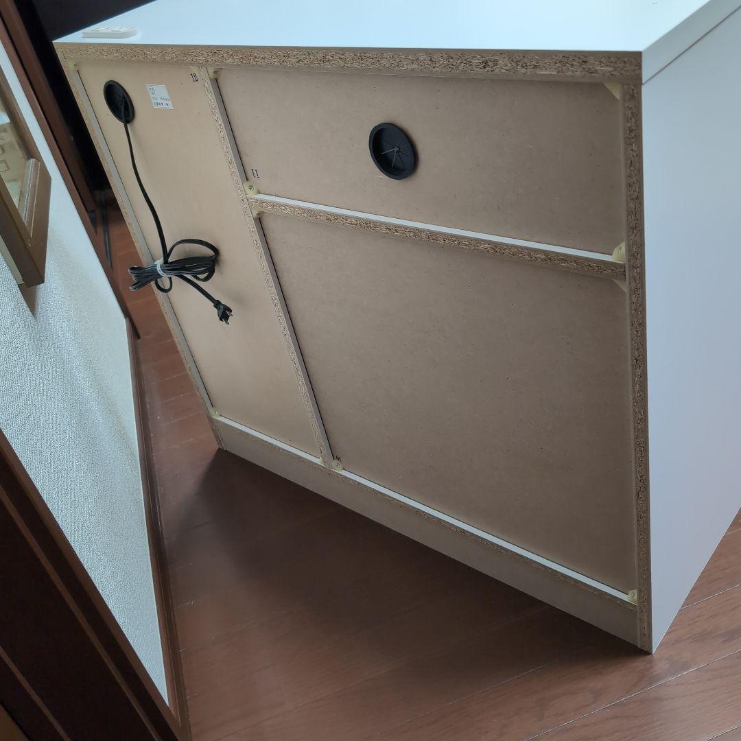 ホワイトキャビネット 3引き出し クリスタル取っ手