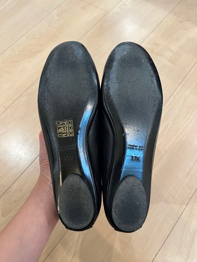 J&M DAVIDSON ブラック フラットシューズ