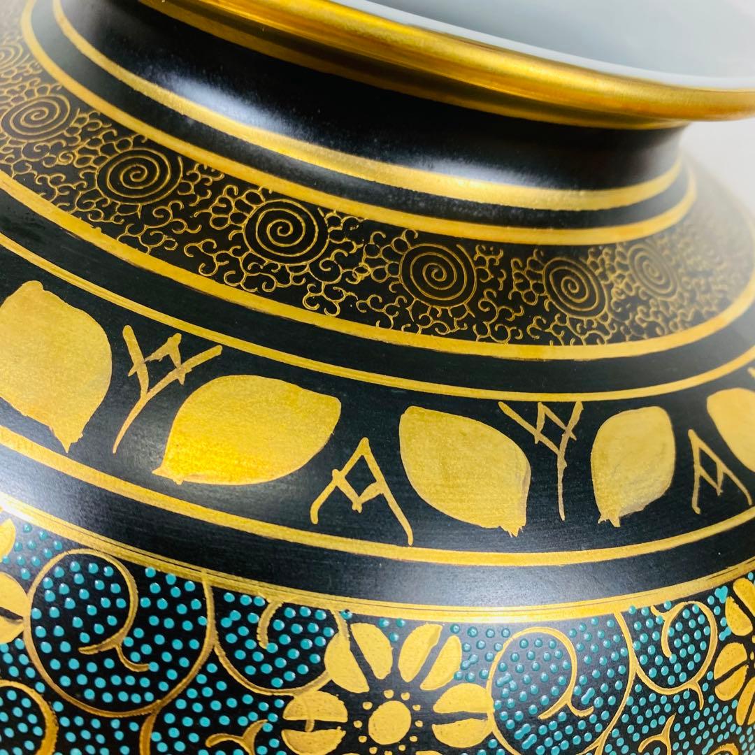 【美品】九谷焼 花瓶 洋山造 金彩 青粒鉄仙唐草文 25cm 共箱付き