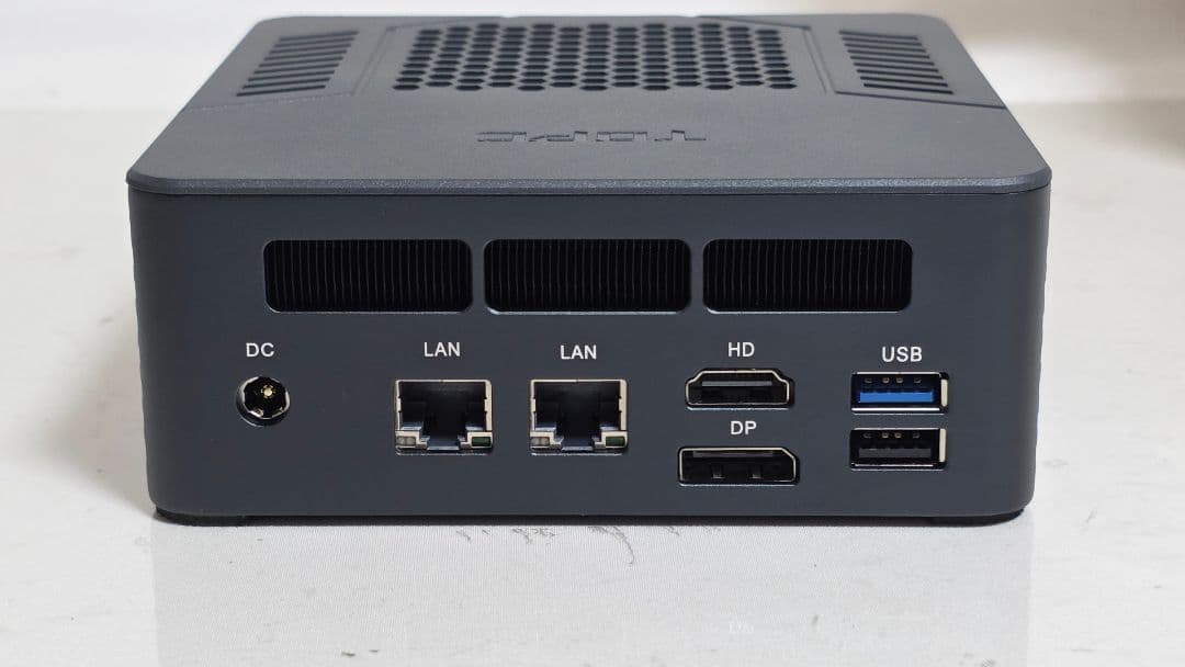 Topton ミニPC(Ryzen AI 9 HX 370 ES品搭載)