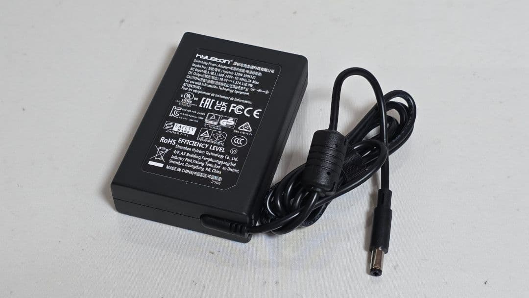 Topton ミニPC(Ryzen AI 9 HX 370 ES品搭載)