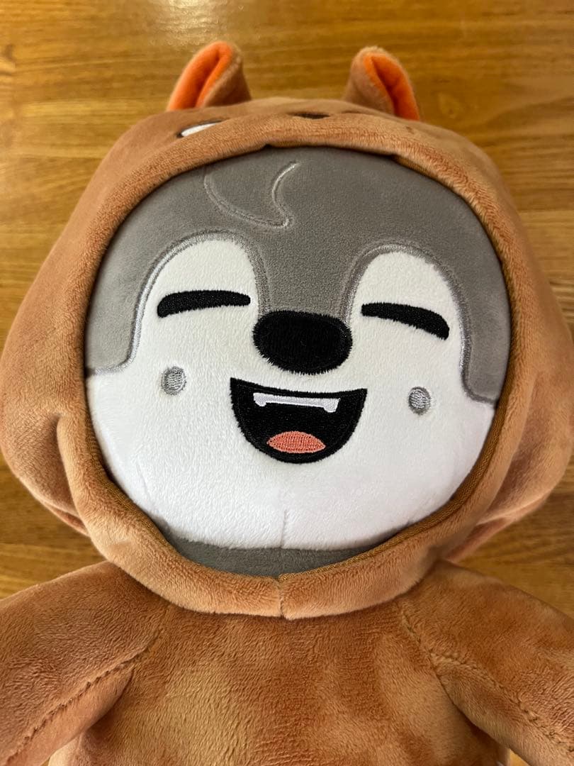 ウルフチャン TOY WORLD 抱きぬいぐるみ SKZOO バンチャン トイワ