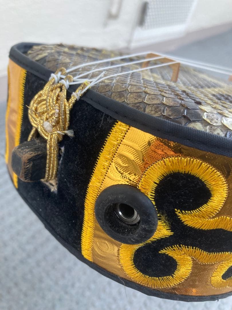 沖縄 三線 真壁 八重山 黒木 1960年作？ 本皮一枚張り エレキ