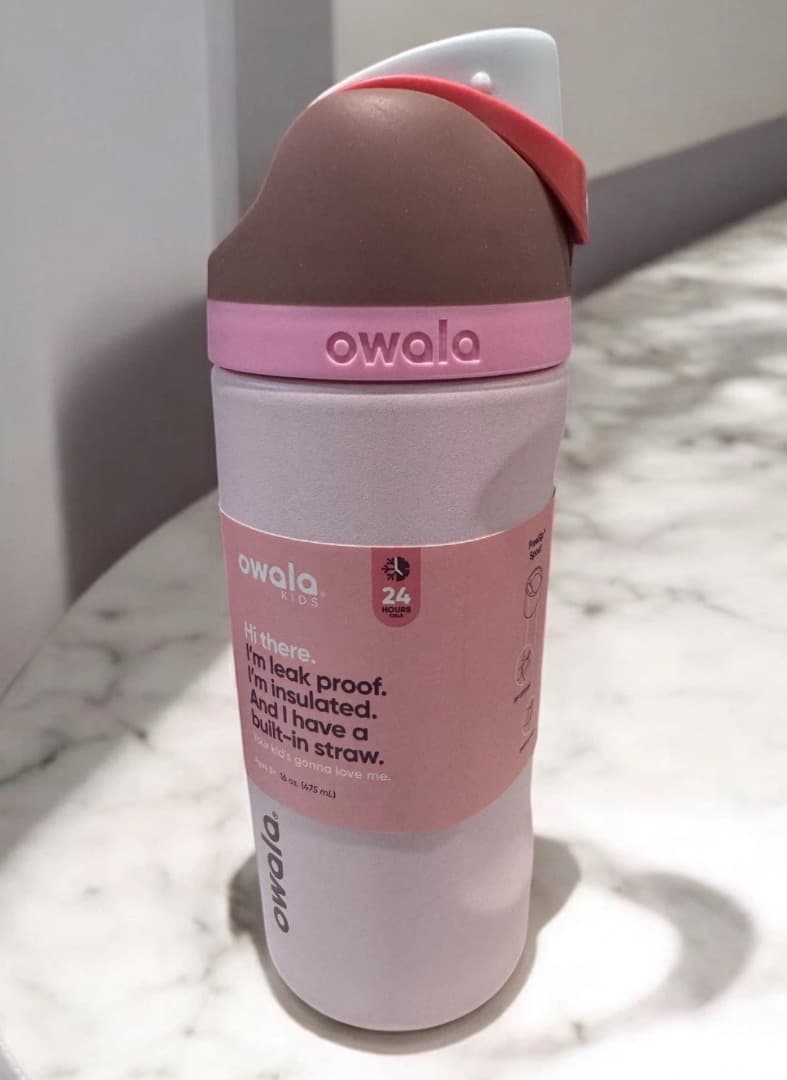 日本未発売カラー Owala 子ども用水筒 475ml ピンク