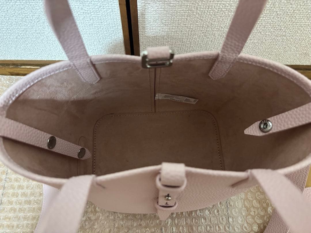 Charles & Keith ベリル リサイクルレザーバケツバッグ