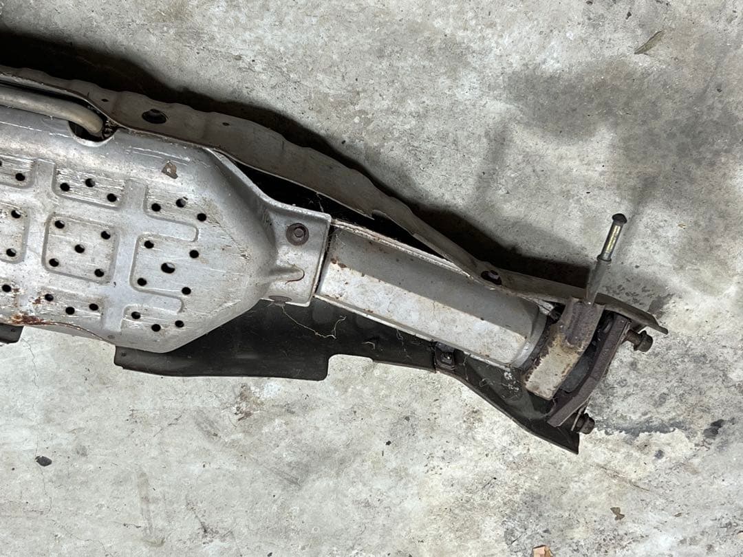 ハ*業様 RX-7 FD3S純正触媒コンバーター 錆あり