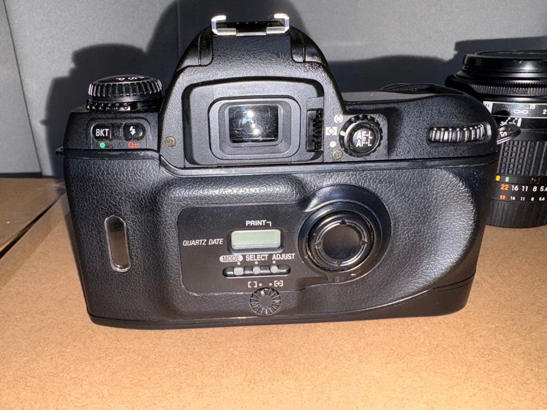 Nikon F80 フィルムカメラ　レンズ付き