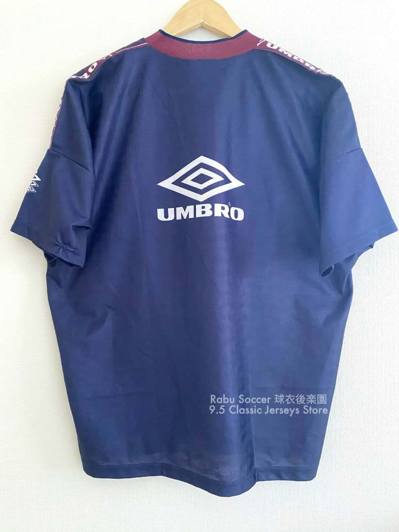 ウンブリア 90s トレーニング ユニフォーム