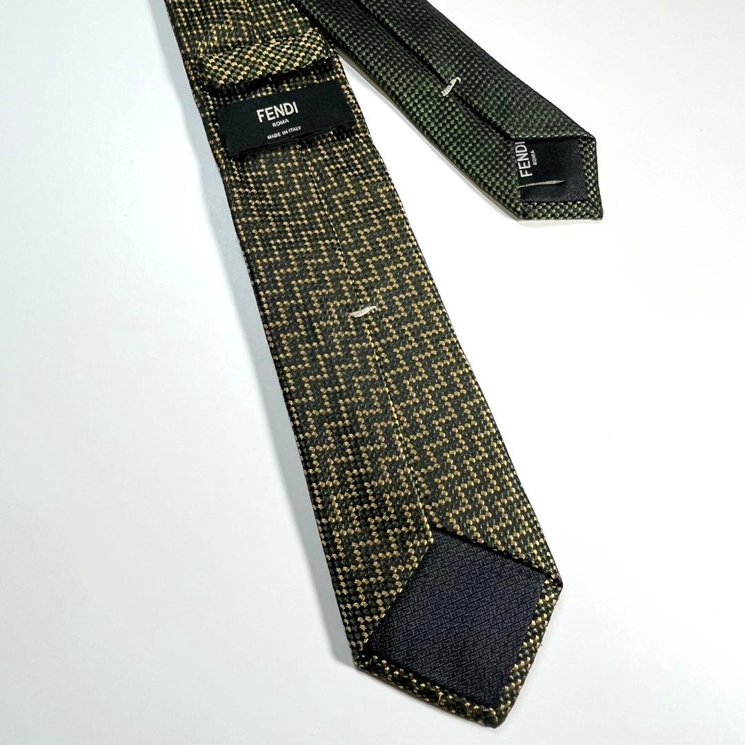 希少✨極美品✨FENDI フェンディ ネクタイ 高級シルク　フェンディフェイス