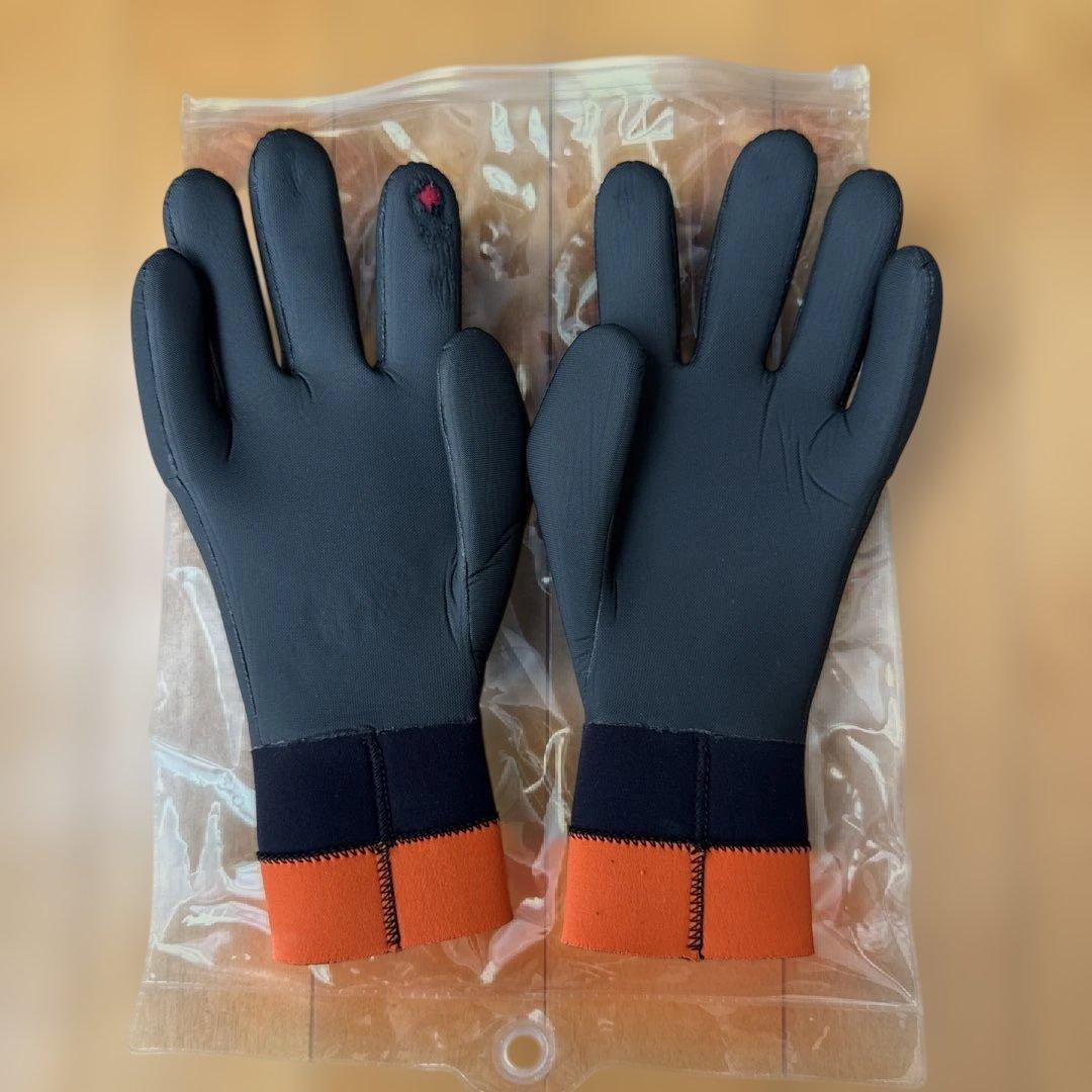 サーフィン用　DAN(ダン)ブーツ・グローブ