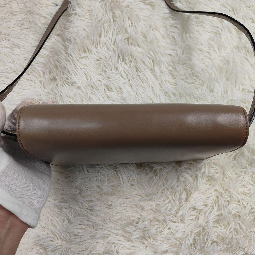 本日限定価格　セリーヌ　ショルダーバッグ　トリオンフ金具　2way　レザー