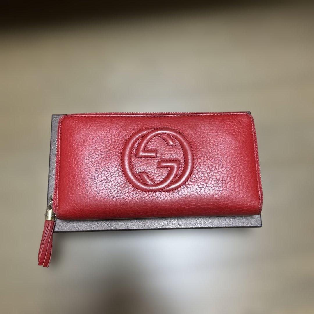グッチ　長財布　赤
