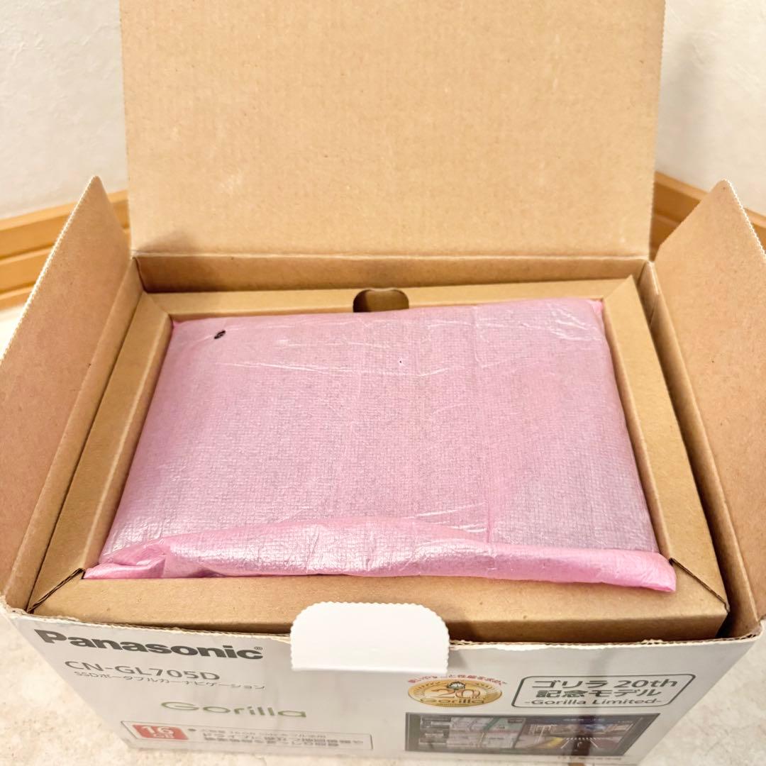 【極美品】Panasonic Gorilla カーナビ 吸盤マウント付き