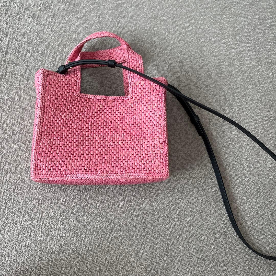 LOEWE フォントトート サンセットピンク ラフィア ロゴ かごバッグ