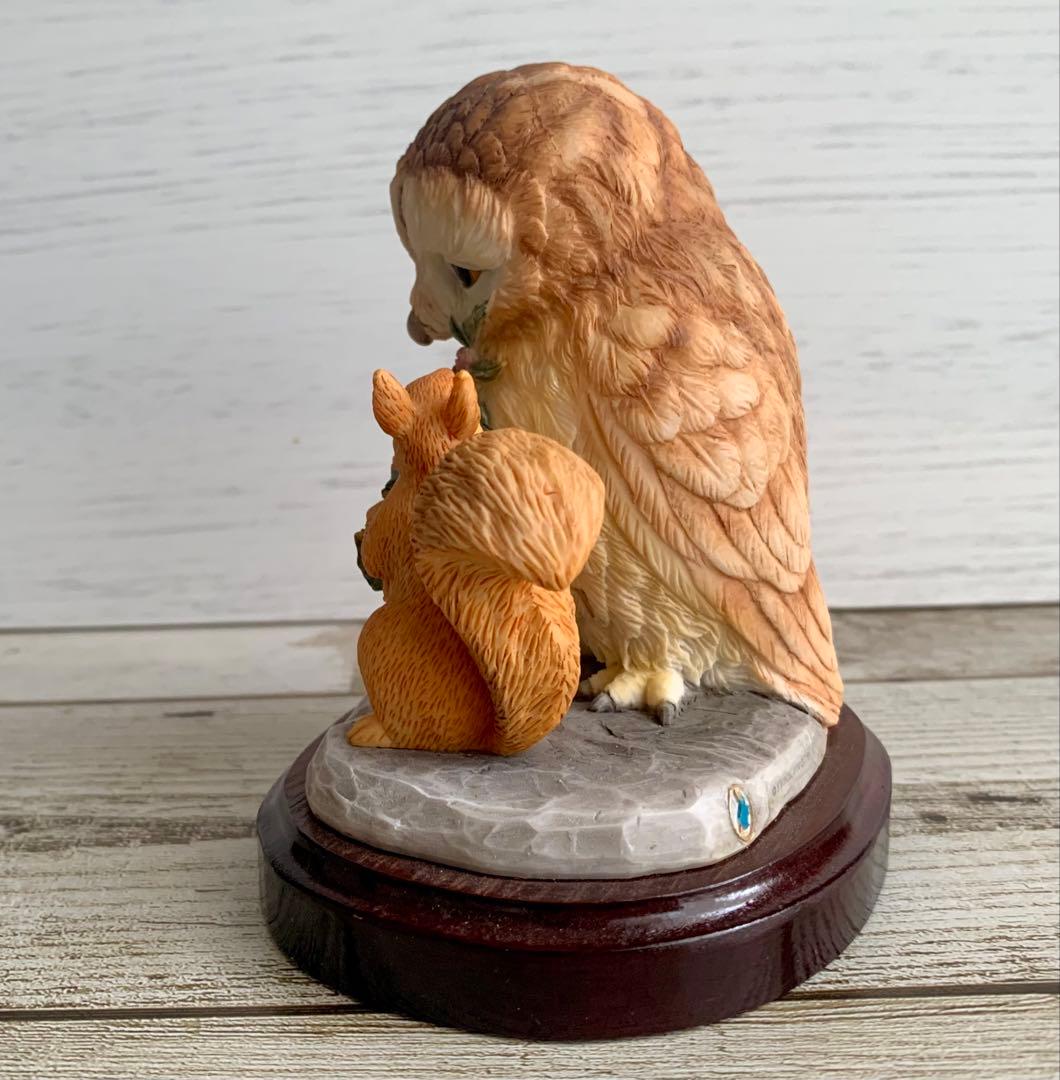 ブラウンじいさまとりすのナトキン 限定版 フィギュリン ピーターラビット 置物