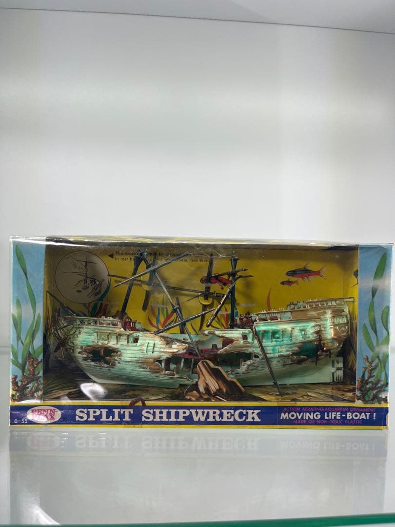 1970年代Penn-Plax社 大アマゾンの半魚人 と沈没船
