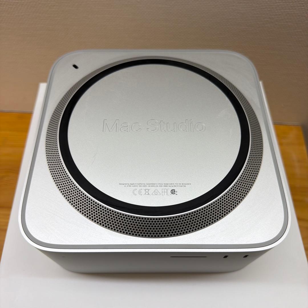 Mac Studio M1 Maxチップ／32GBメモリ／512GB SSD