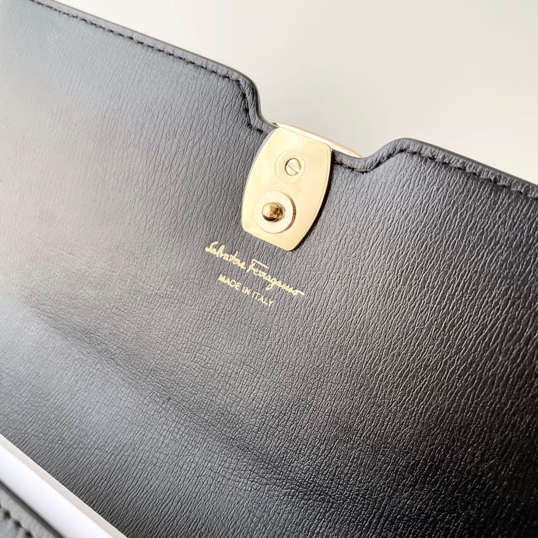 Ferragamo フェラガモ ヴァラリボン 長財布 ブラック レザー 新品