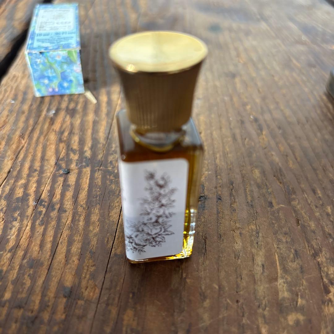 ウッズオブウィンザー オイル 忘れな草