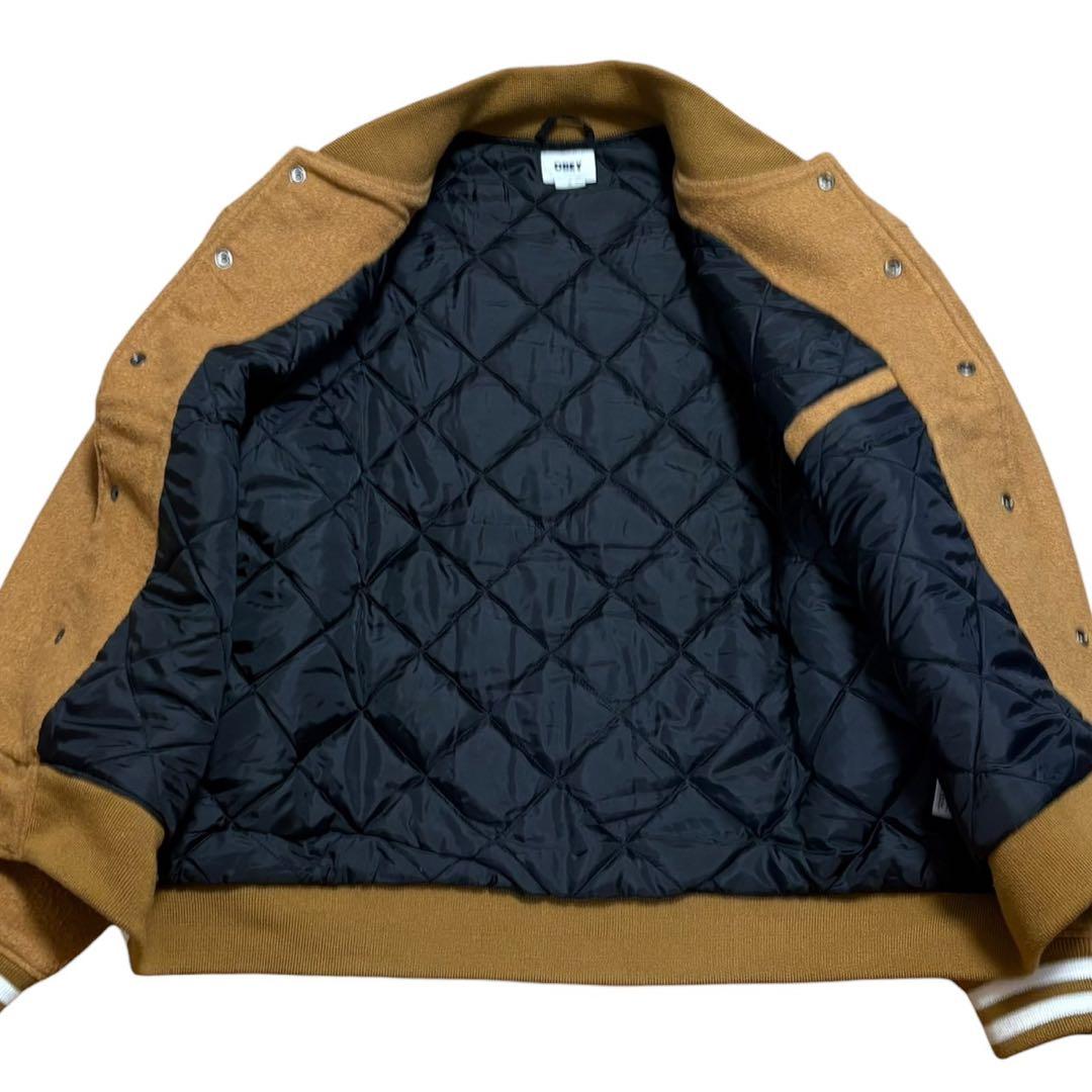 オベイ OBEY ウール混 スタジャン ブルゾン ビッグ刺繍 裏地キルティング