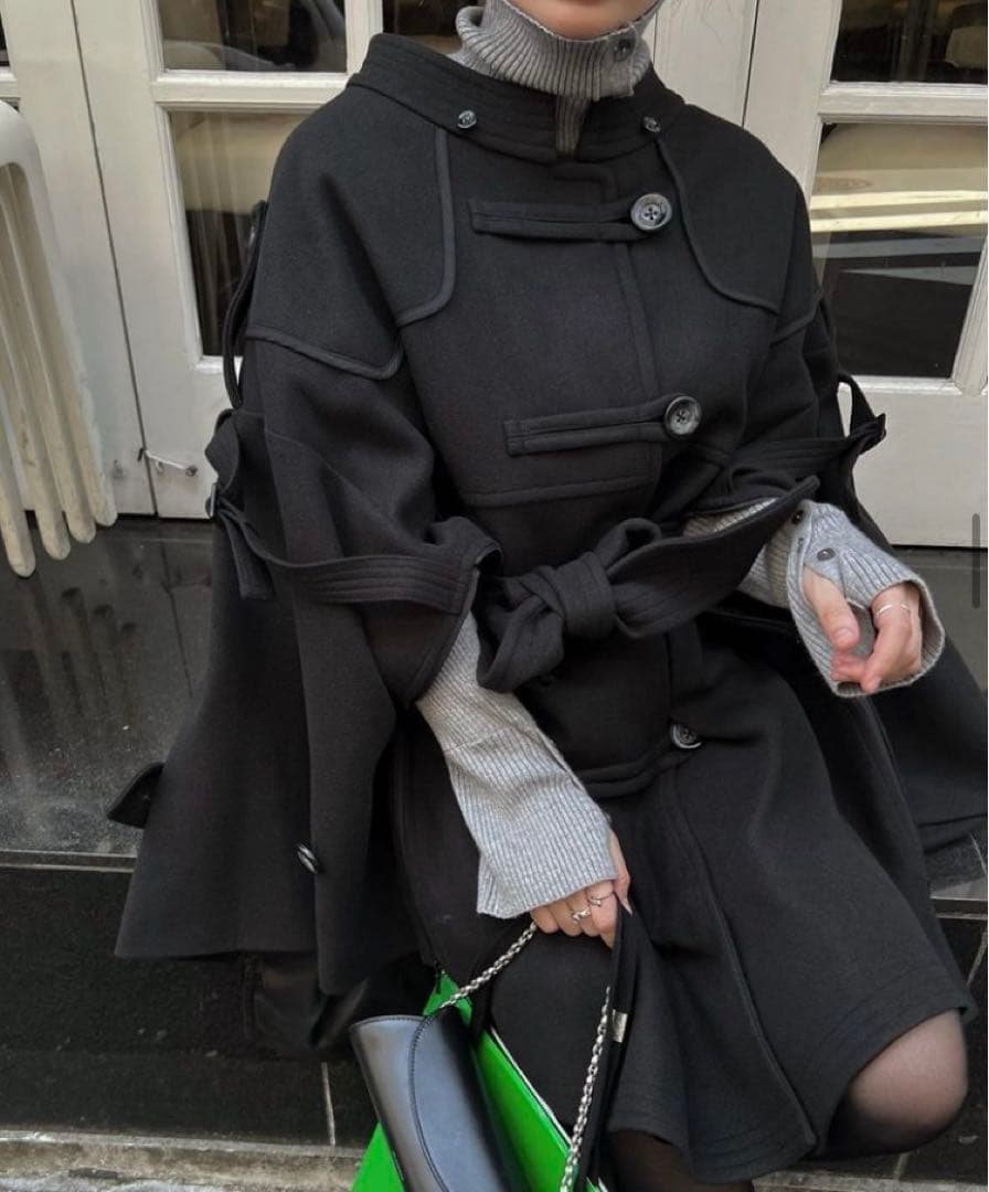 willfullyウィルフリー ポンチョコート ブラック フード　ベルト付き