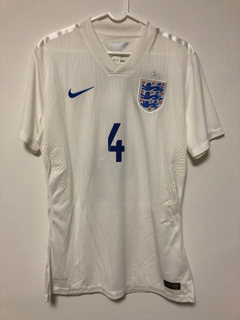 2014イングランド代表　スティーブン・ジェラード氏　ユニフォーム