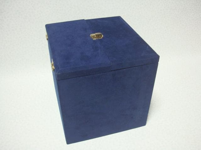 宮内庁御用達　深川製磁　骨壺・分骨壺　ペット