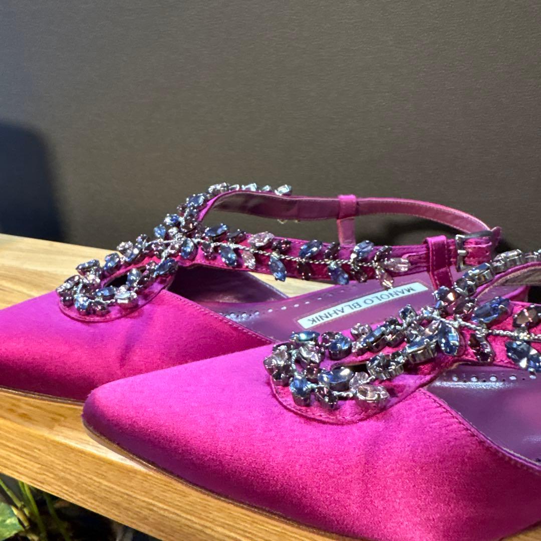 マノロブラニク　フラットパンプス　ピンク　22cm相当