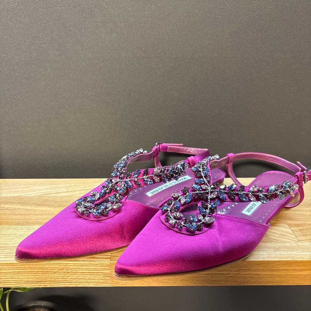 マノロブラニク　フラットパンプス　ピンク　22cm相当