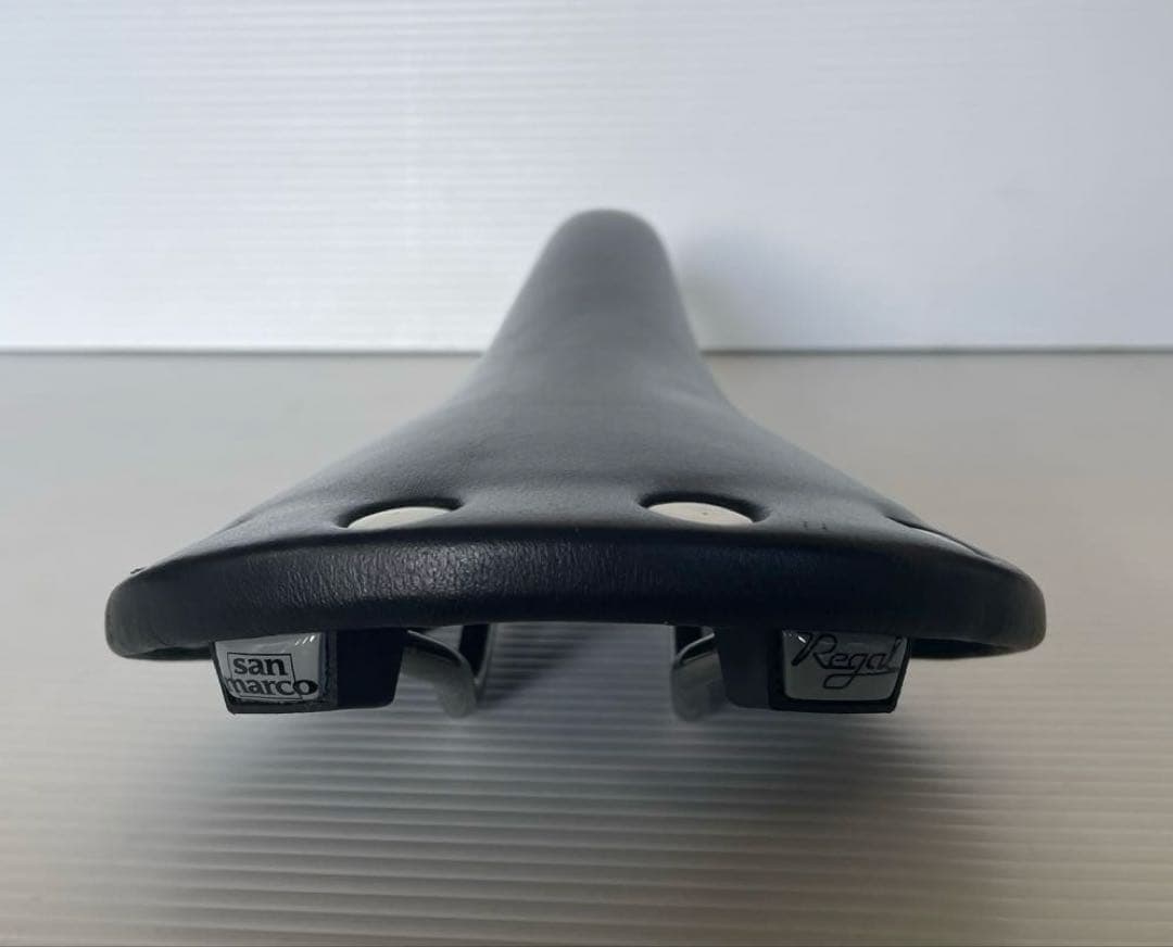 サンマルコ リーガル ブラックレザー、シルバーカラー鋲仕様