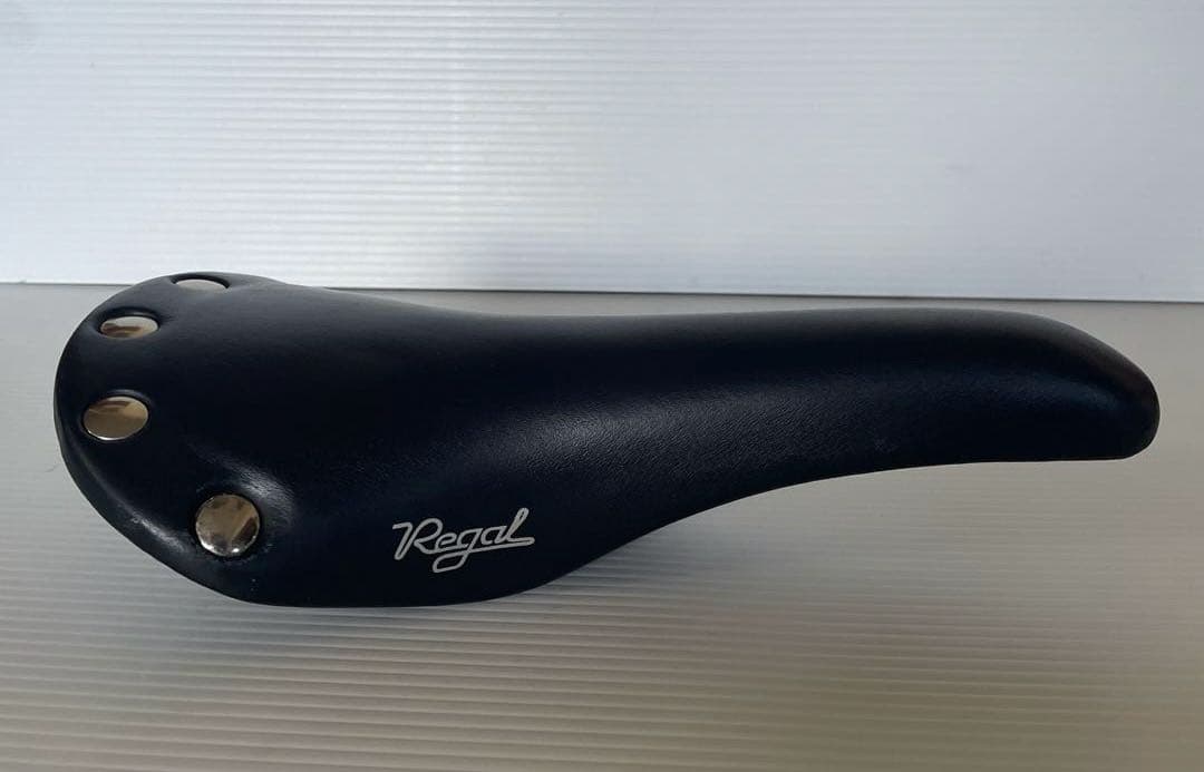 サンマルコ リーガル ブラックレザー、シルバーカラー鋲仕様