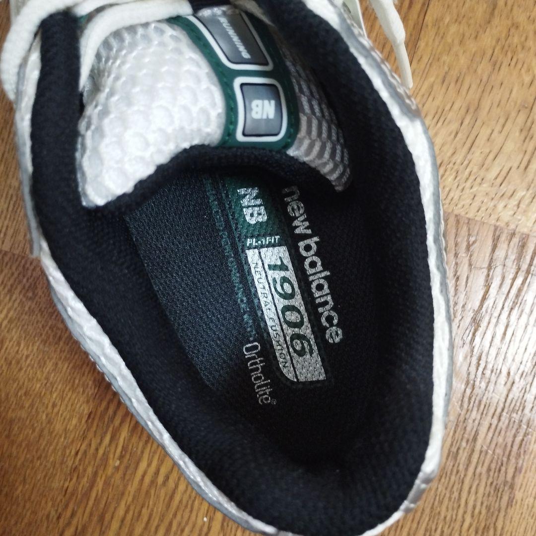 ami☆美品ニューバランスM1906REU23.0シルバー×グリーン