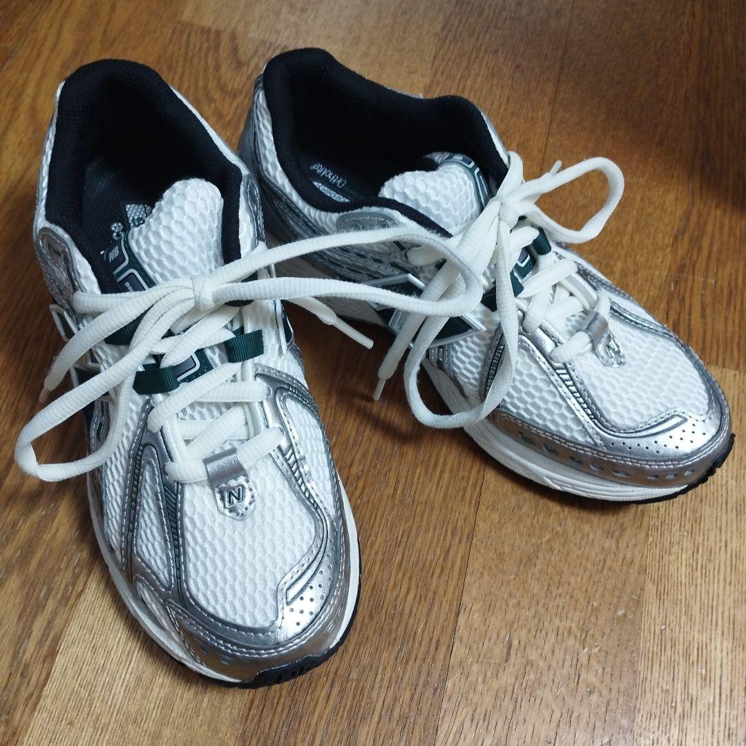 ami☆美品ニューバランスM1906REU23.0シルバー×グリーン