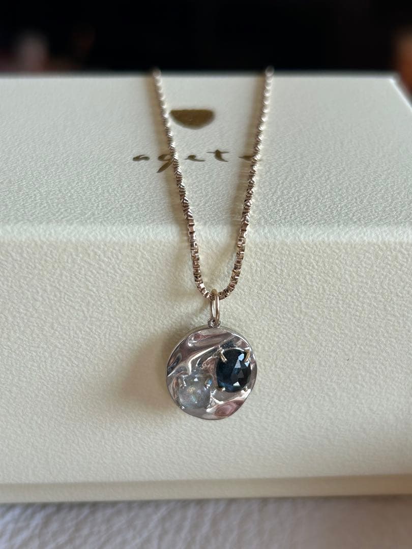 アガット　限定品　サファイア　チャーム