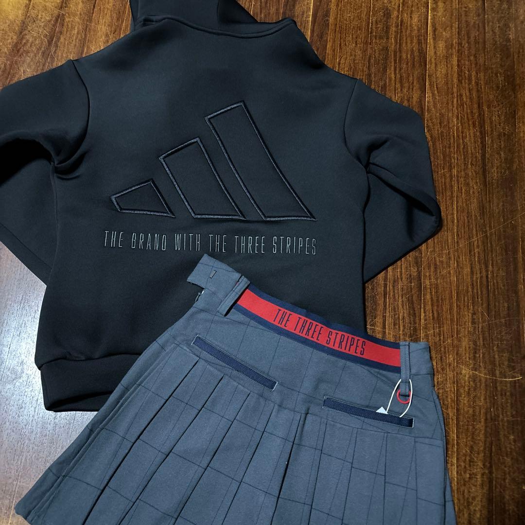 新品 ゴルフウェア アディダス チェックスカート ビックロゴフーディー パーカー