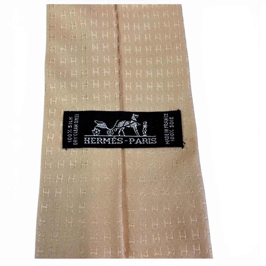 美品 エルメス ネクタイ シルク ベージュ ビジネス　ファソネ　H　総柄