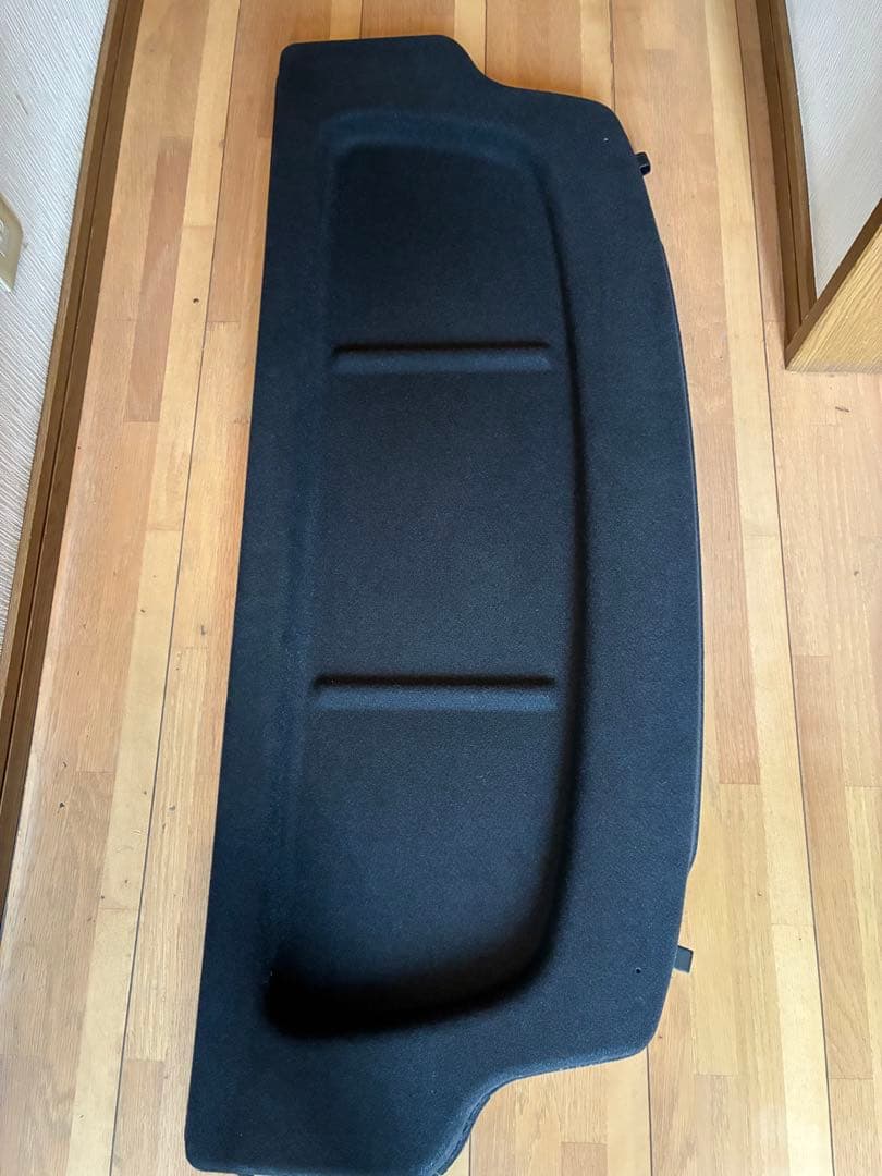 日産ノート　ラゲッジボード　トノカバー