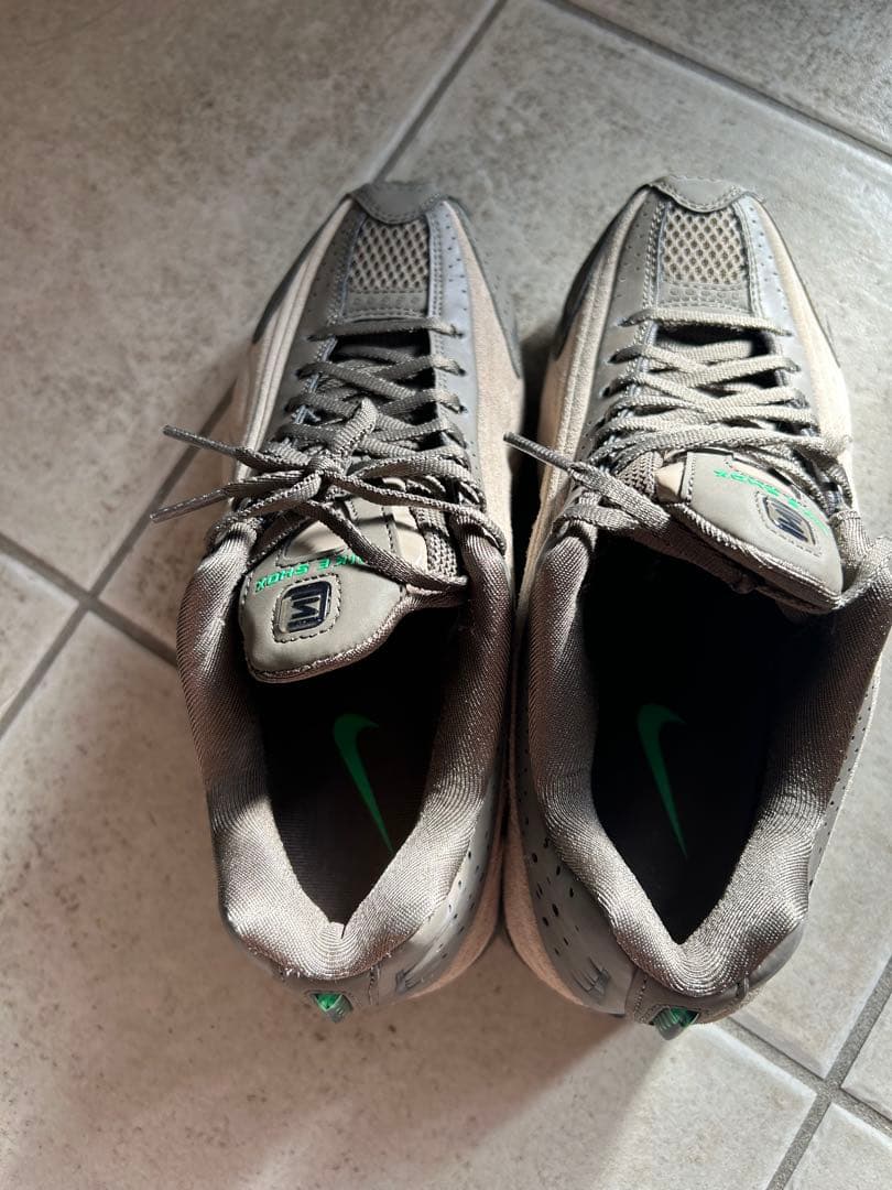 ナイキ ショックス R4 NIKE Shox R4