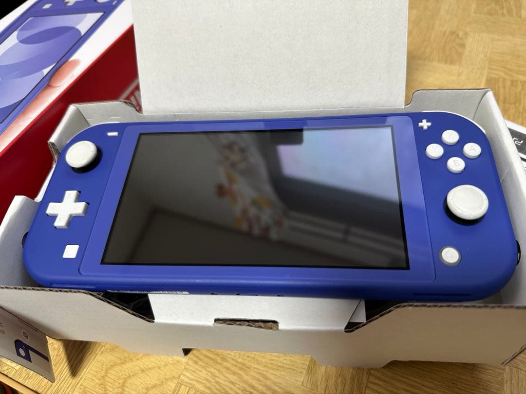 Nintendo Switch Lite ブルー(箱、充電器付) 2021年購入
