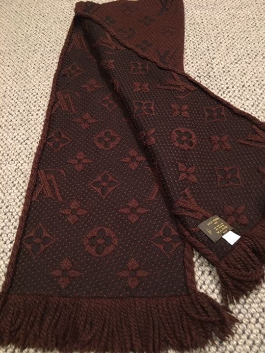 冬物処分値下げ！ルイヴィトン　LV ニットマフラー　茶ブラウンモノグラム