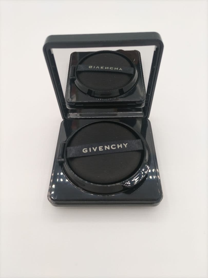 «新品未使用» ジバンシー GIVENCHY ソワンノワール UVコンパクト