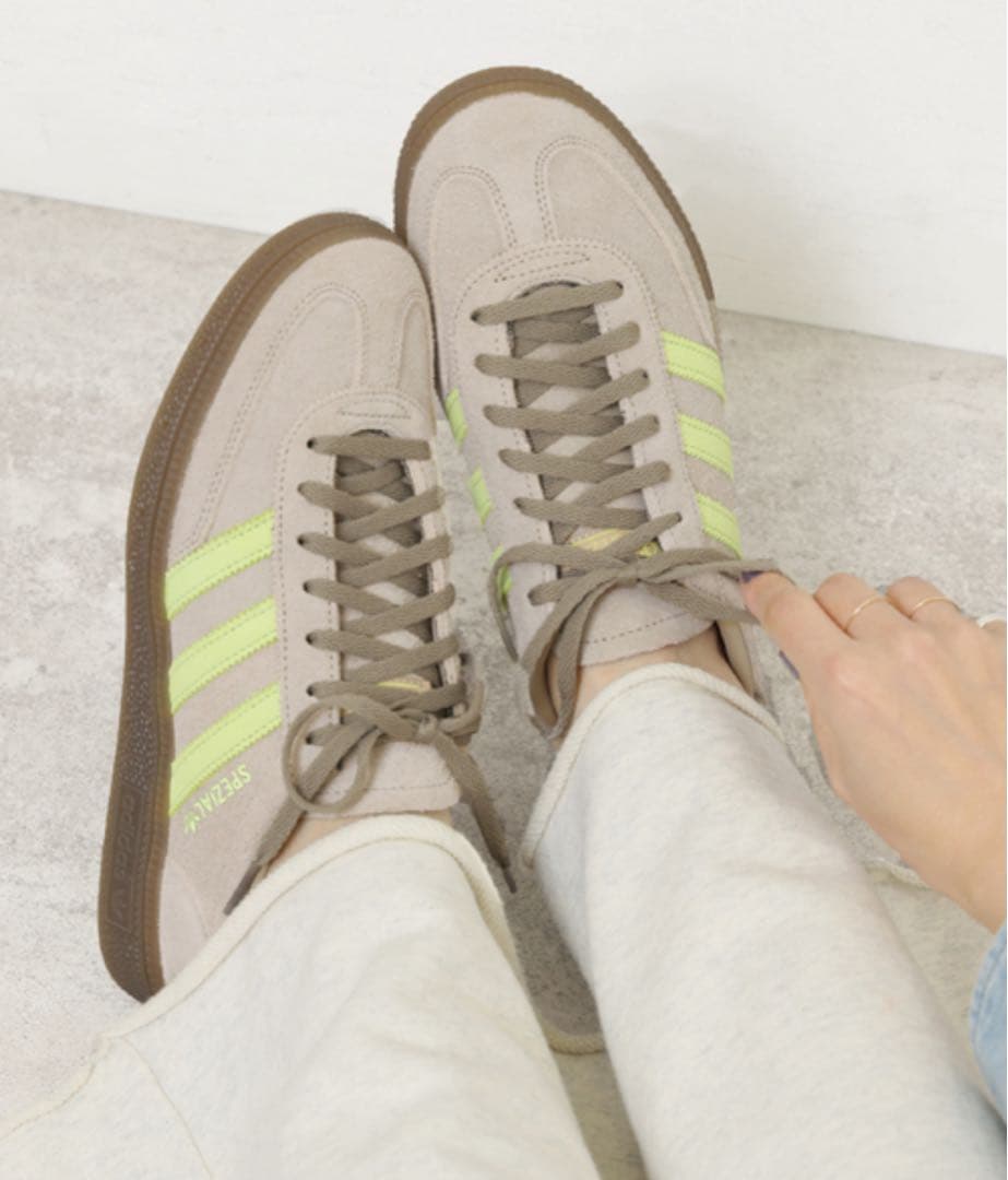 靴 adidas HANDBALL SPEZIAL W 23.5cm