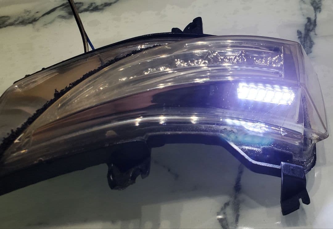 ヴァレンティ LED ドアミラーウインカー(エルグランドE52用)